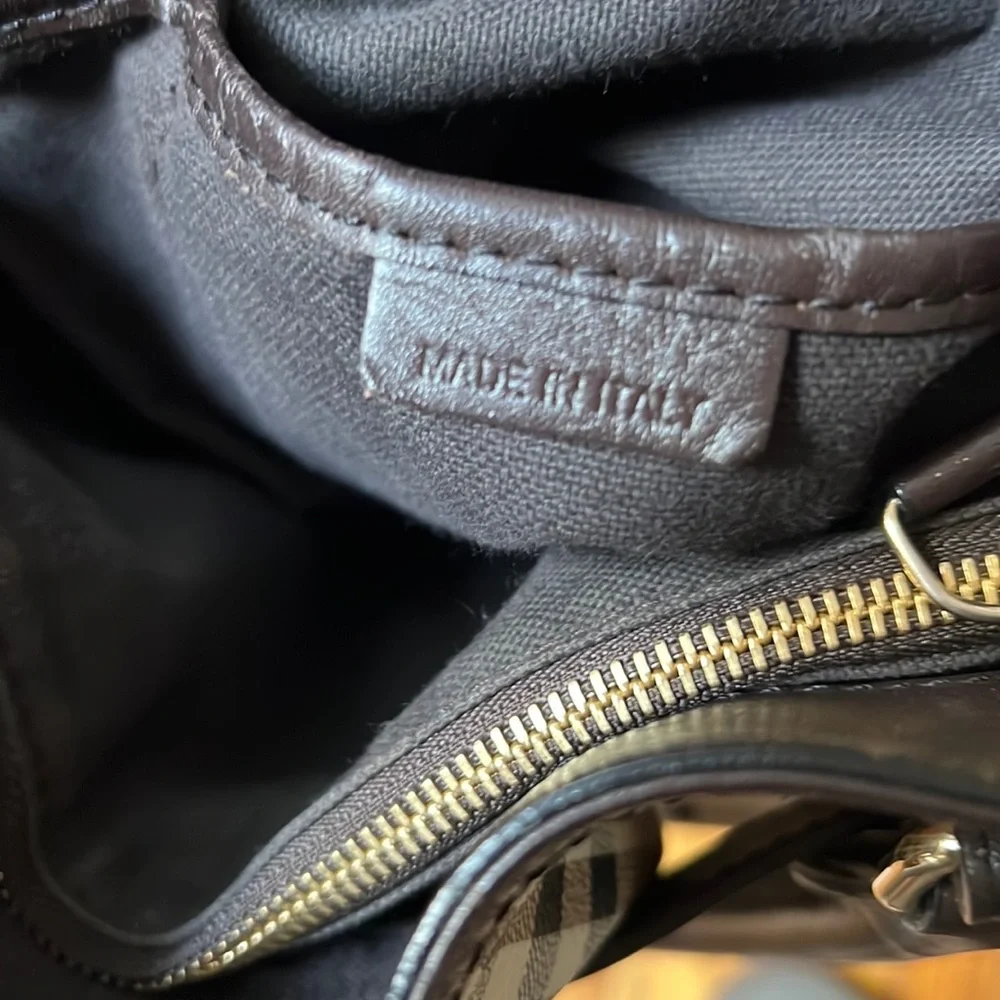 Burberry Tote bag with Sling Using good condition with dust bag - Picture 12 of 16